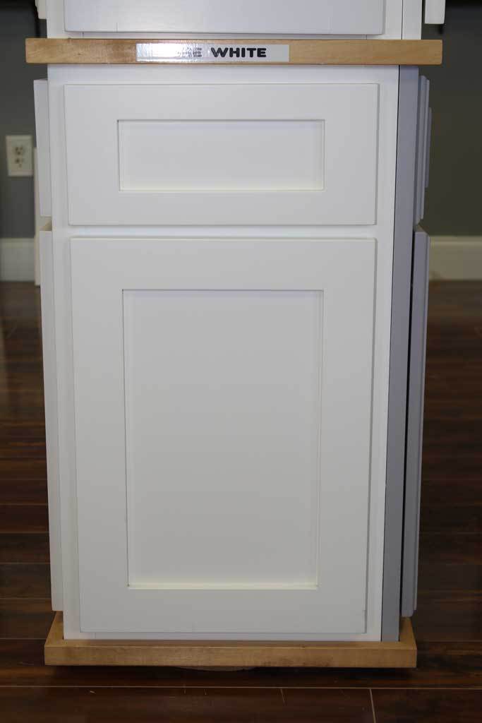 Standard-Shaker-Sprayed-Pure-White-Door